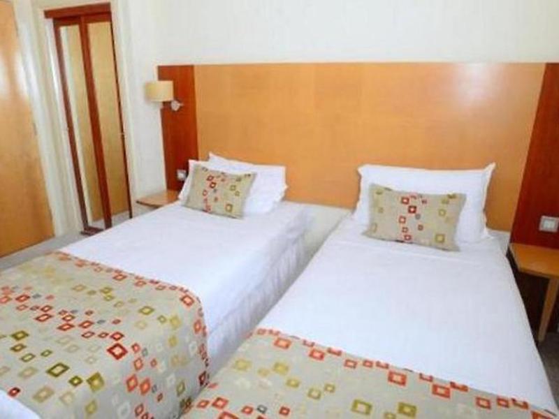 A4491FDD938E14A5D5C376E3F8CD377B