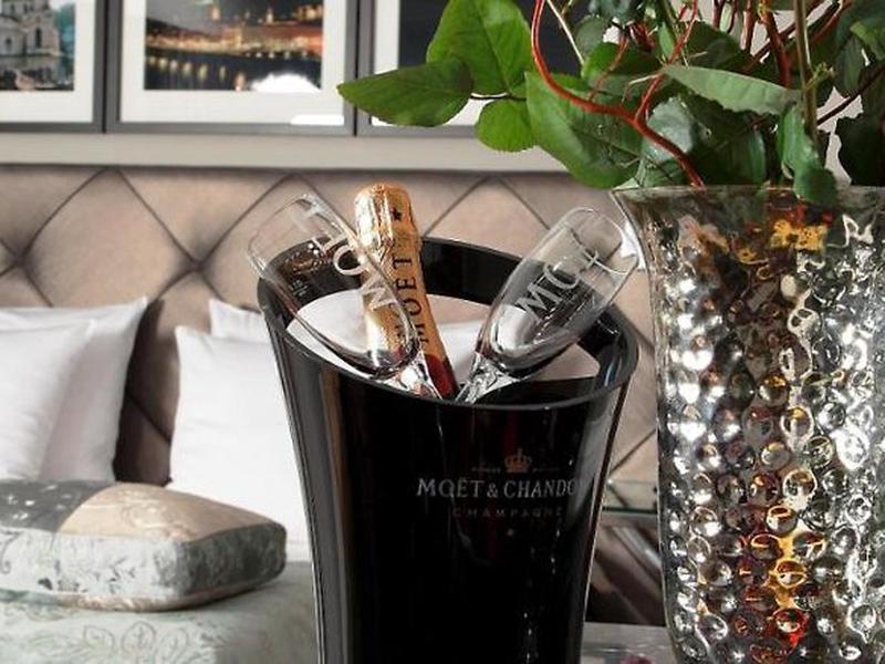 95E3711C77EE92538114DDF1F1D71519