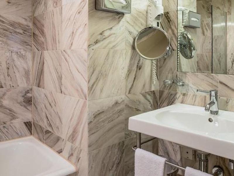 6B54EFD821B8ED342C7AE65B25A8FA14