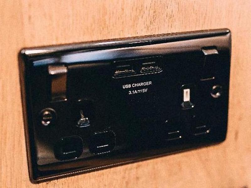 C6E3874E0EF5E11284A15F812A0F9597