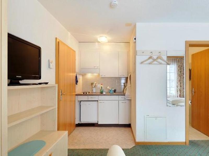 A6806B7F45B598EEB1F0A1BEDEF8ABB7