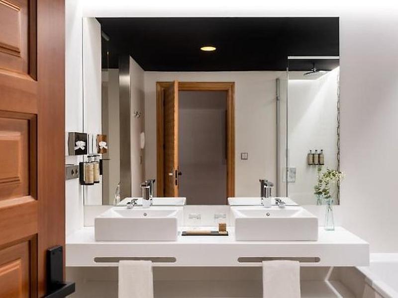 25B89654A76215EE585F85934C212BDA