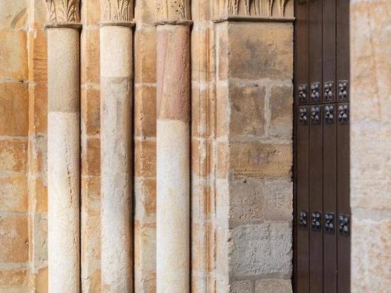 F9211E6181574D3F51B0E25090F8754B