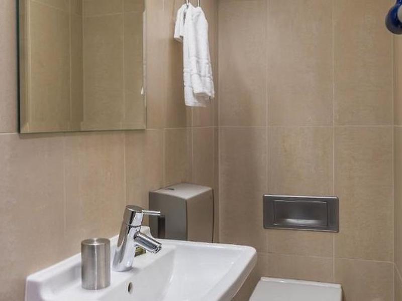 E4D86C3E4C2BEAE1BCF2F7DEAB374CDB