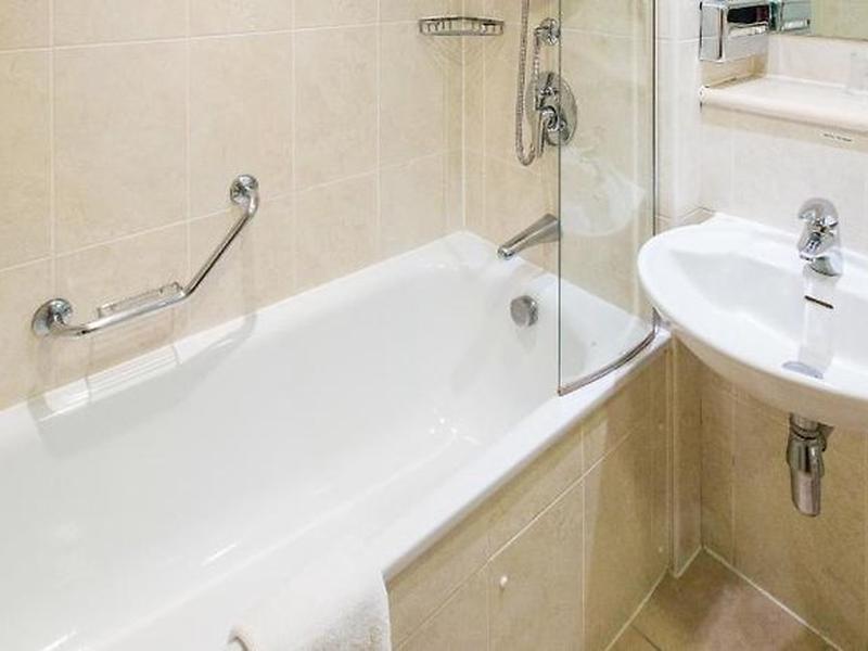 FACD20D67C5BA1EE8F2941D6B6AA6EEC