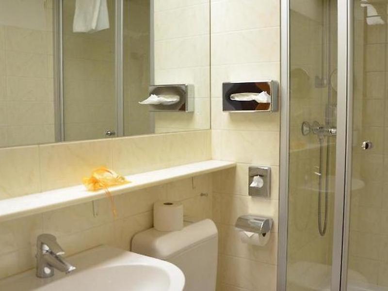 46A3C72E8B67F4C5ECF6F83834239567