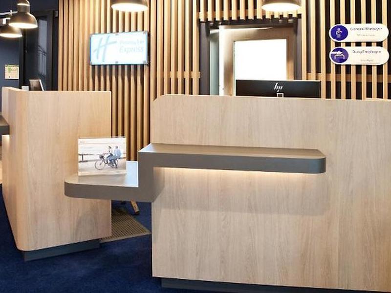 44E908A9438559CC339E6D540C30B1EB