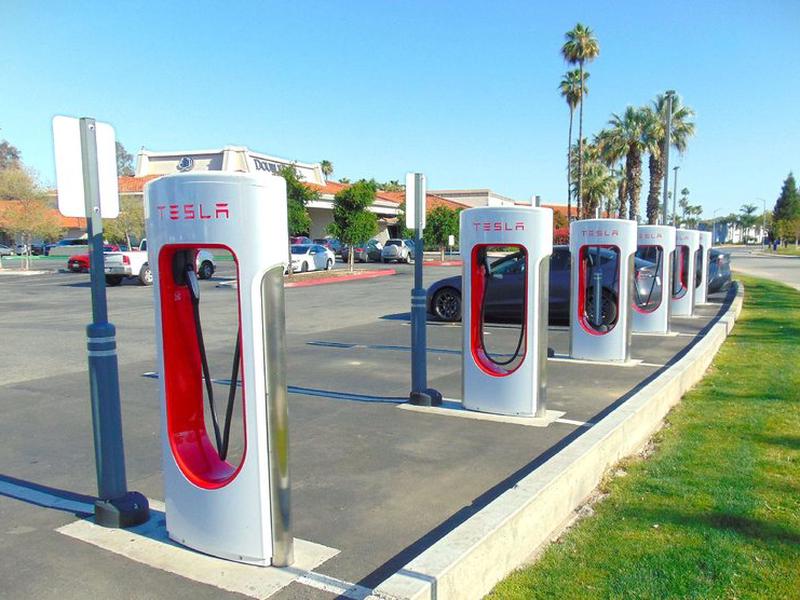 FC1DE11C958A85AD41FA5B8D72B23526