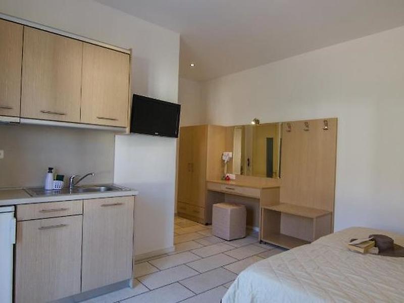 90F6E6847BD27D03E84138C66CD538FB