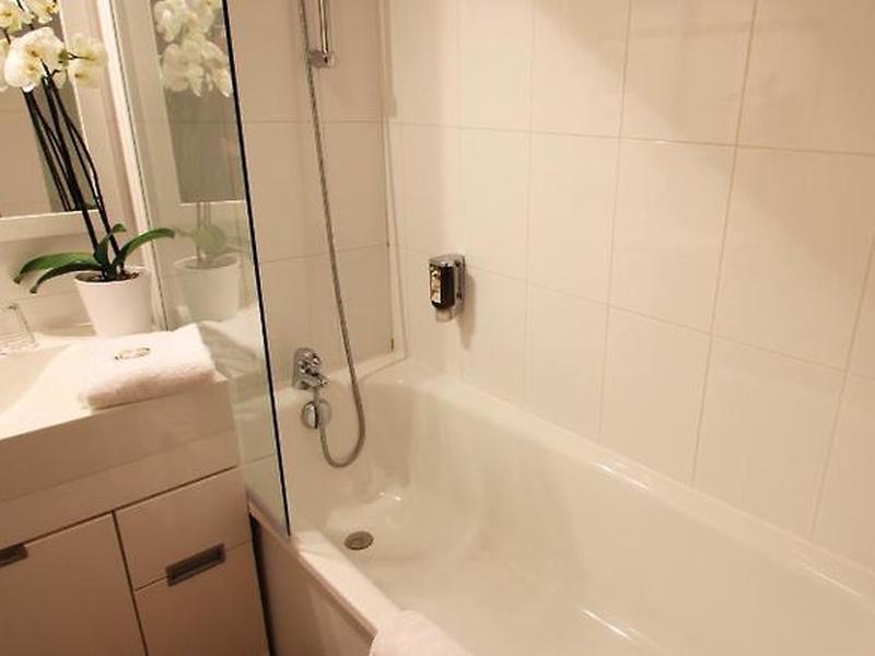 839D4E7A59C9AF372F2B898875DCEE79