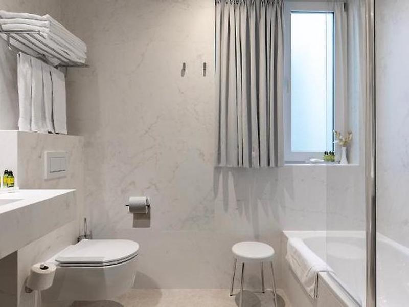 F8526D2B5507B7460A113FABAD024DD6