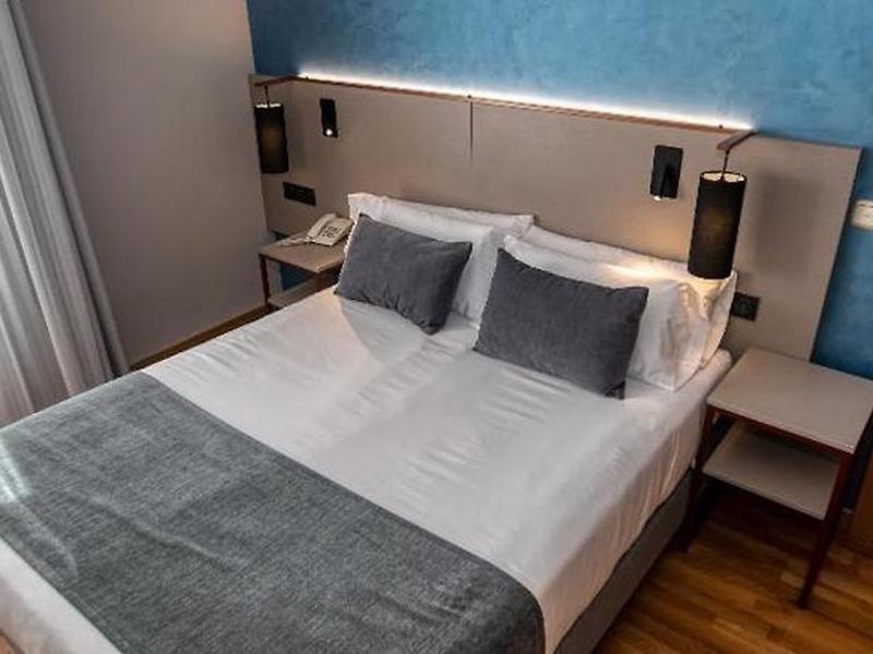 A1876693F4436526728214F7038047B3