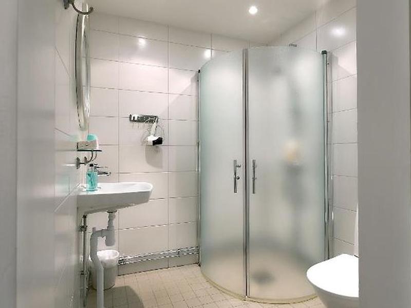 FCA4F475AFF16EC5ECED3A20DE32941E