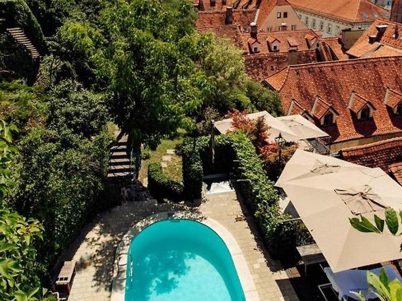 36387680DB33D5DD056869D291F6891B