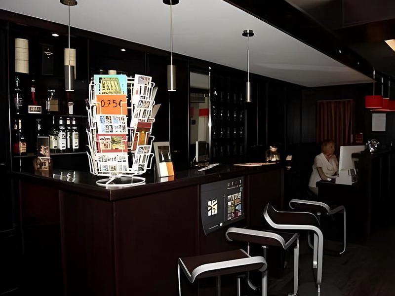 2B383EA102493AF751E6237DF0AAE1A6