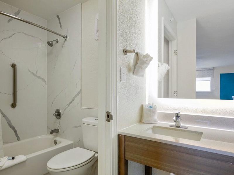 3E270DFF6BABB615E2FE0187B7EE20FA