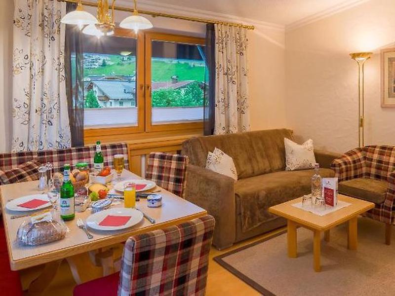 AD5C67E99824CD8566C1F69CDAAAD003