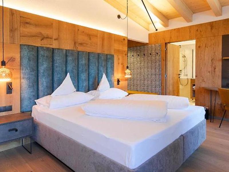 CF7A010AF4726C3854DE8A0E3DA737D4