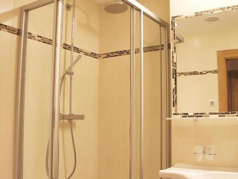 523156821858EF2EBB044B88B359EC80