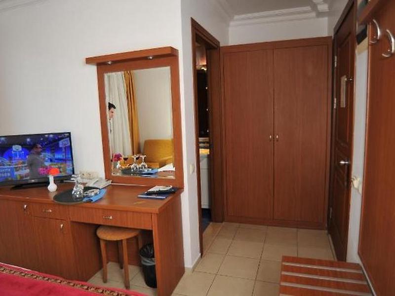 93CA27DE1FE6D45767EF07F3E224900E