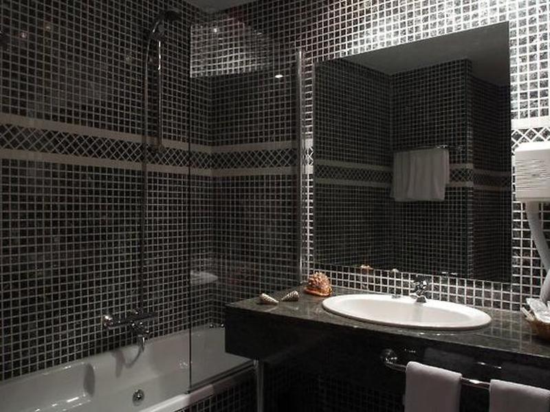 8C5FB05C438778732BA2C0ACA9BF2418