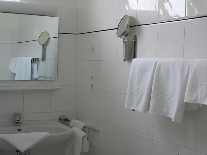 BDE7202B45CE43F2F7C47089B4FB72FC