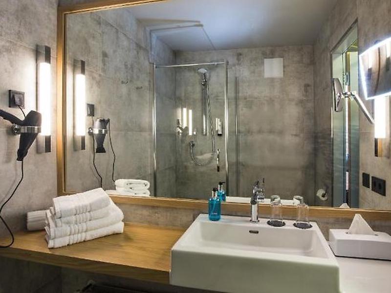 E9E86ECE1AC45C6EB1E31D4E0234B650