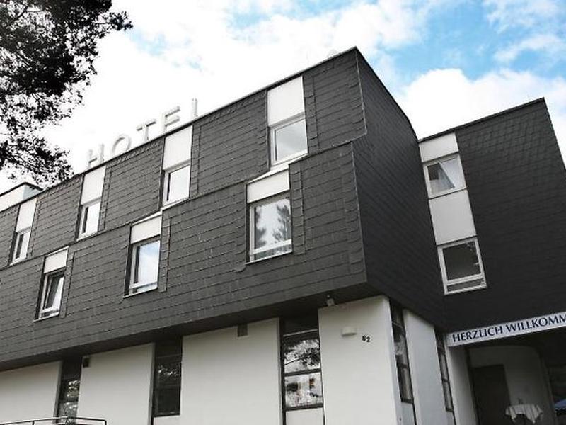 B3F70AA16611D421AC955E9D68B76706