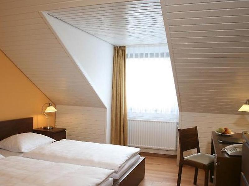 047206AEF178240FC8B83283ECFB8D67