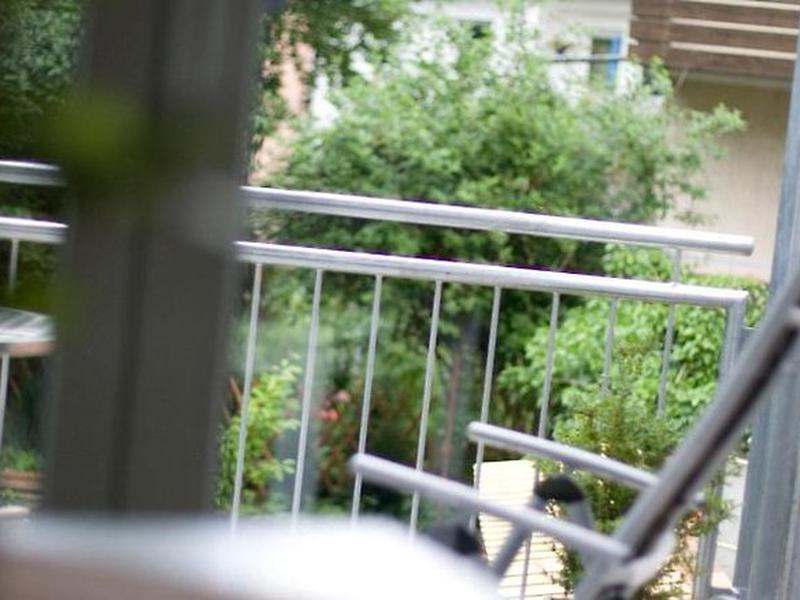 035EFCA7E9CC7838AE32D17EB1989AB4