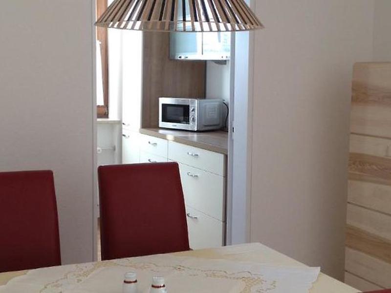 CBDFDF2AEEABE48A30662E1DC92A8ED9