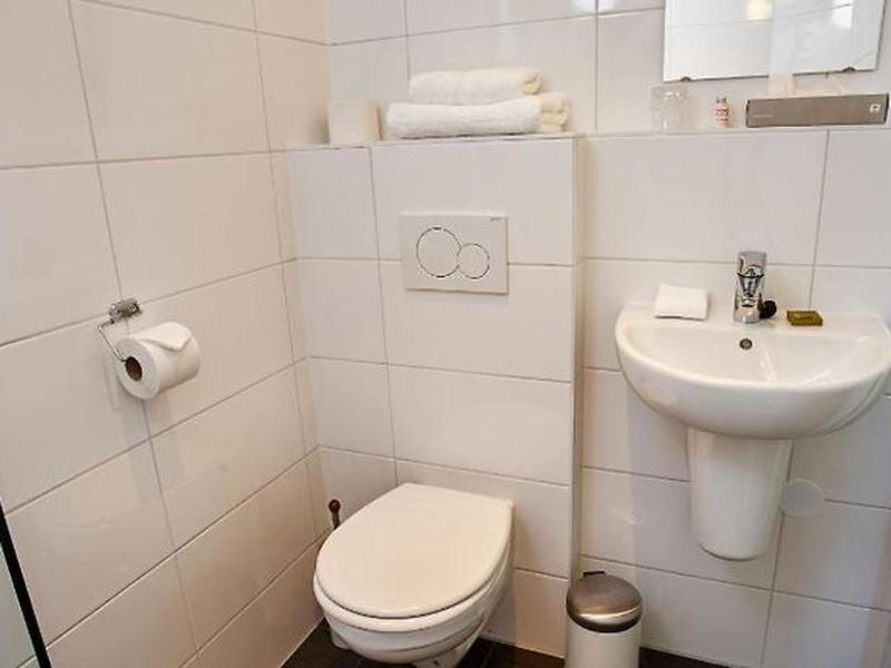 83FEA85160BF2B581D7AC0722A899599