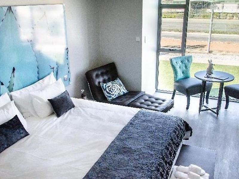 B8356EE7EB7C728D4C7F5471B0F2A62B