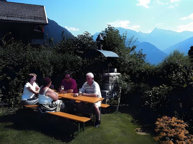 2ECD8139905D217EEA328E84F5292127