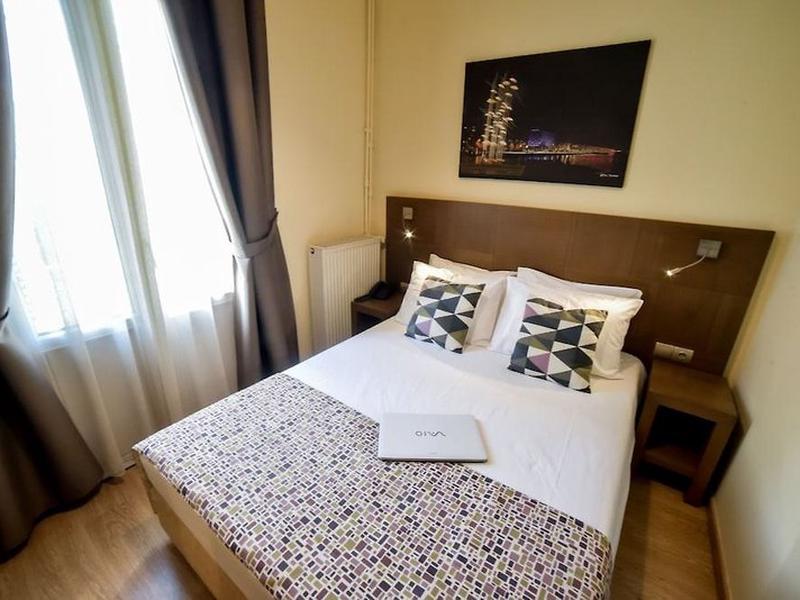 385BD3FEFB89E95D18BBC10B51542E17