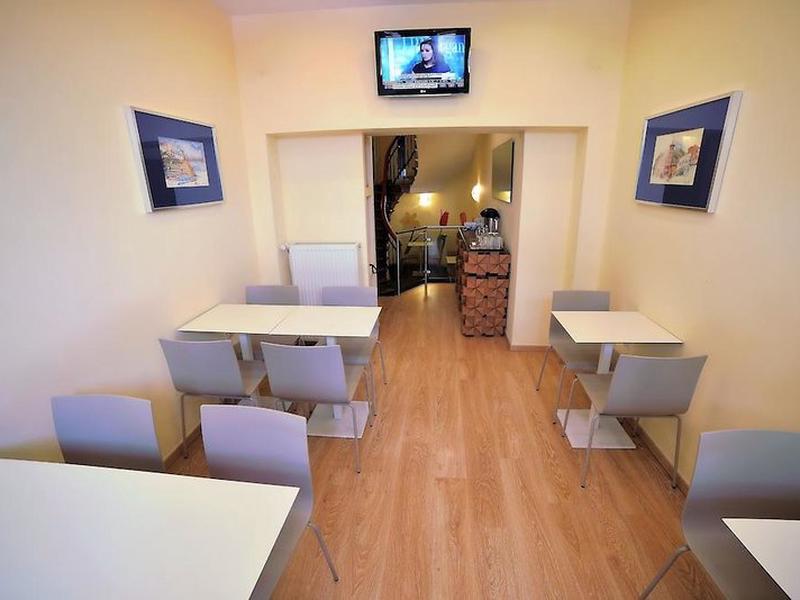 52ED8AB22C7E59823D839E1E4E352C30