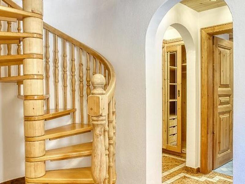 4285101A6C2710BCC329BDCC634ECEEB