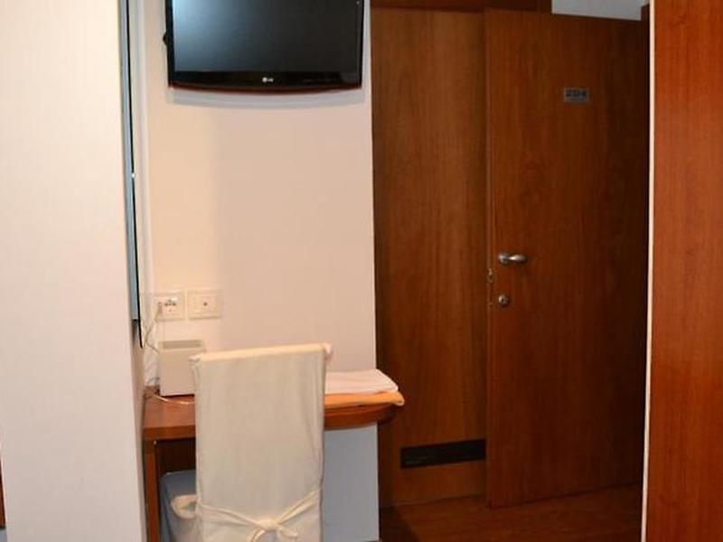 DCBC322E1FF56905196FC9C70ECFB171