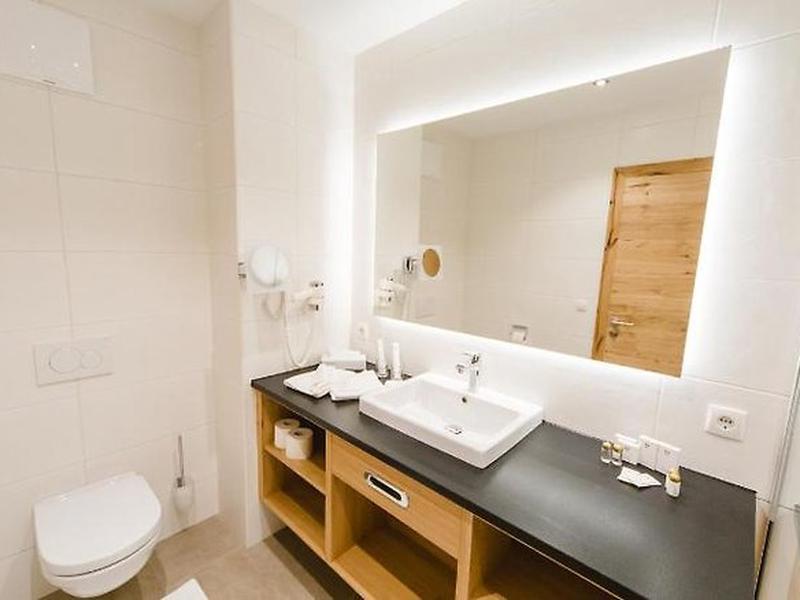 5146D9BAFAD9EC97AF84E9D7533F94EF