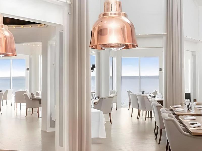 51B8037F6C95DBD30FD7F2B1D7484452