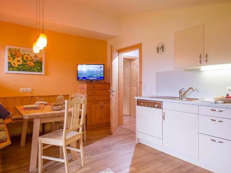 5BAA5FCFC9C93F2D291C55411DA28D2C