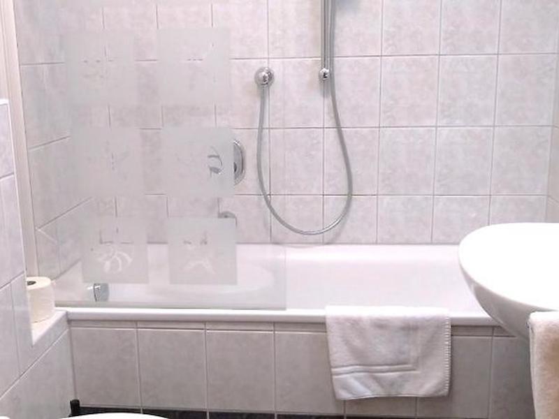 02365292CA4B84A01268F939D18FF43E