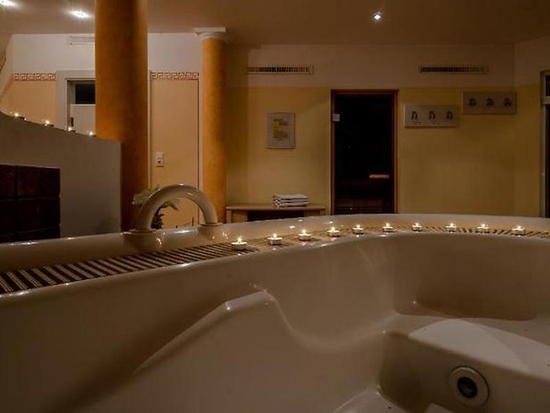 96B5E3C1D4FCE60A9D1529275EB6AD99