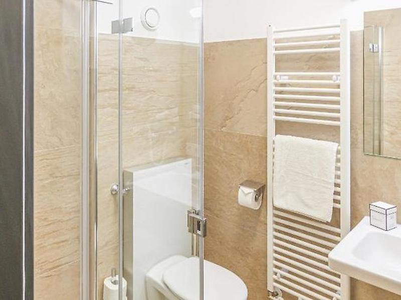 E9F7CE44D9806F7F970BCE19242669FD