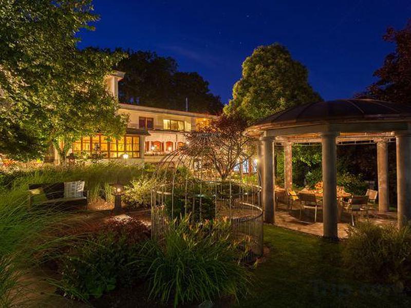 4F642F17E2837E98D4702D95A8FC9427