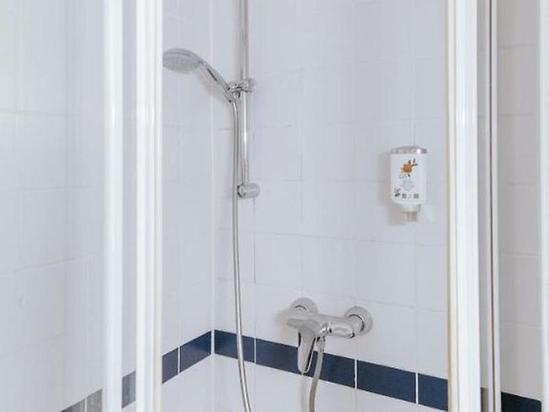 A46694C9BADDC7C42A68B6549B426A92