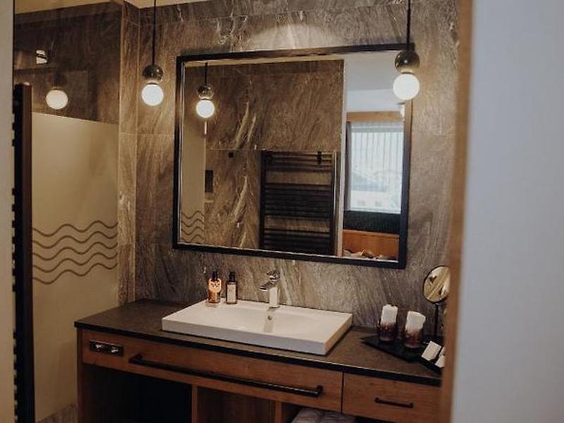 EE88597609CAEE8EE42809015C82967E