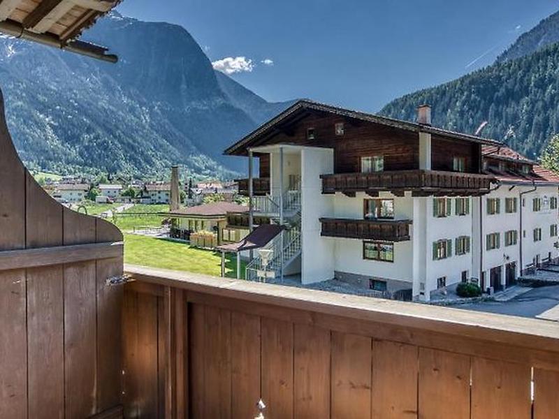 353C5879C8038B81A97B1348538F756D