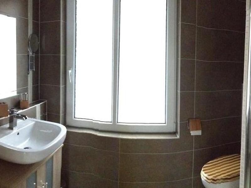 A69F9D759FFDF9C669409CF5B6A0C7AC