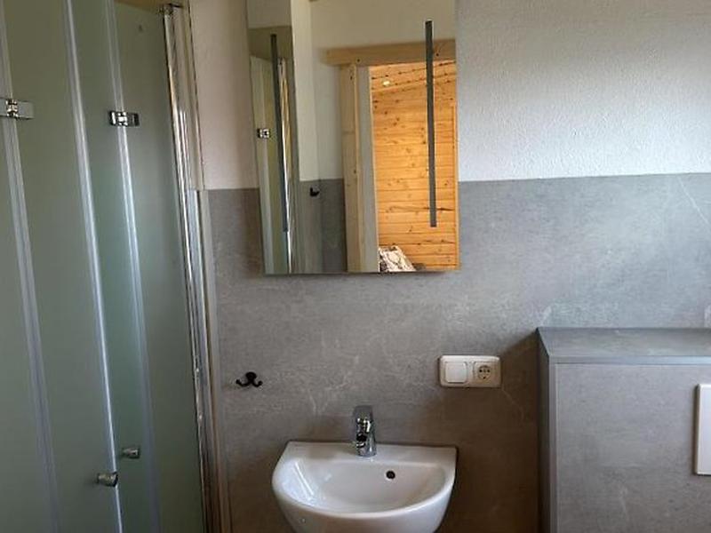 427DA20E17B4687AEFEB03BF80743475